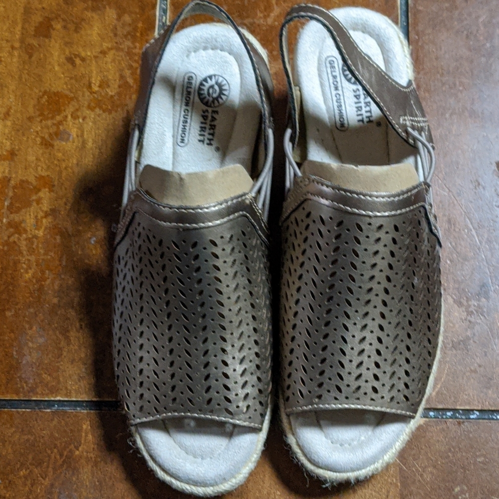NWOT Shoes